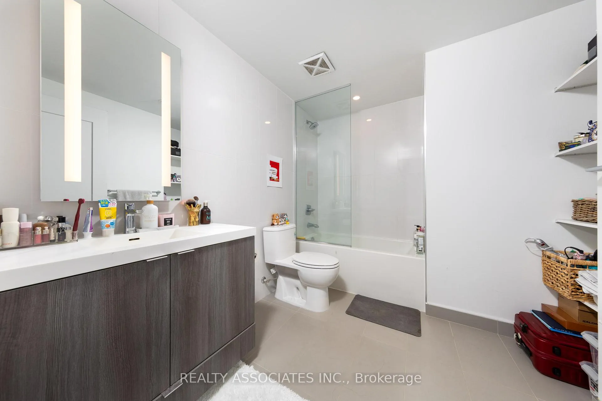Photo 9 of Unit 2817, 585 Bloor Street E, Toronto, North St. James Town — HOMEH