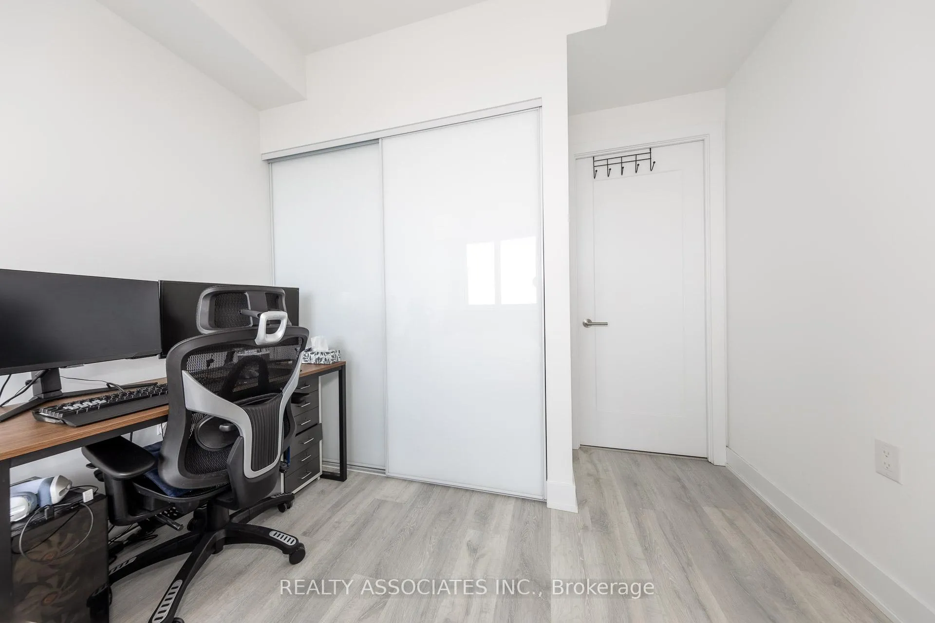 Photo 11 of Unit 2817, 585 Bloor Street E, Toronto, North St. James Town — HOMEH