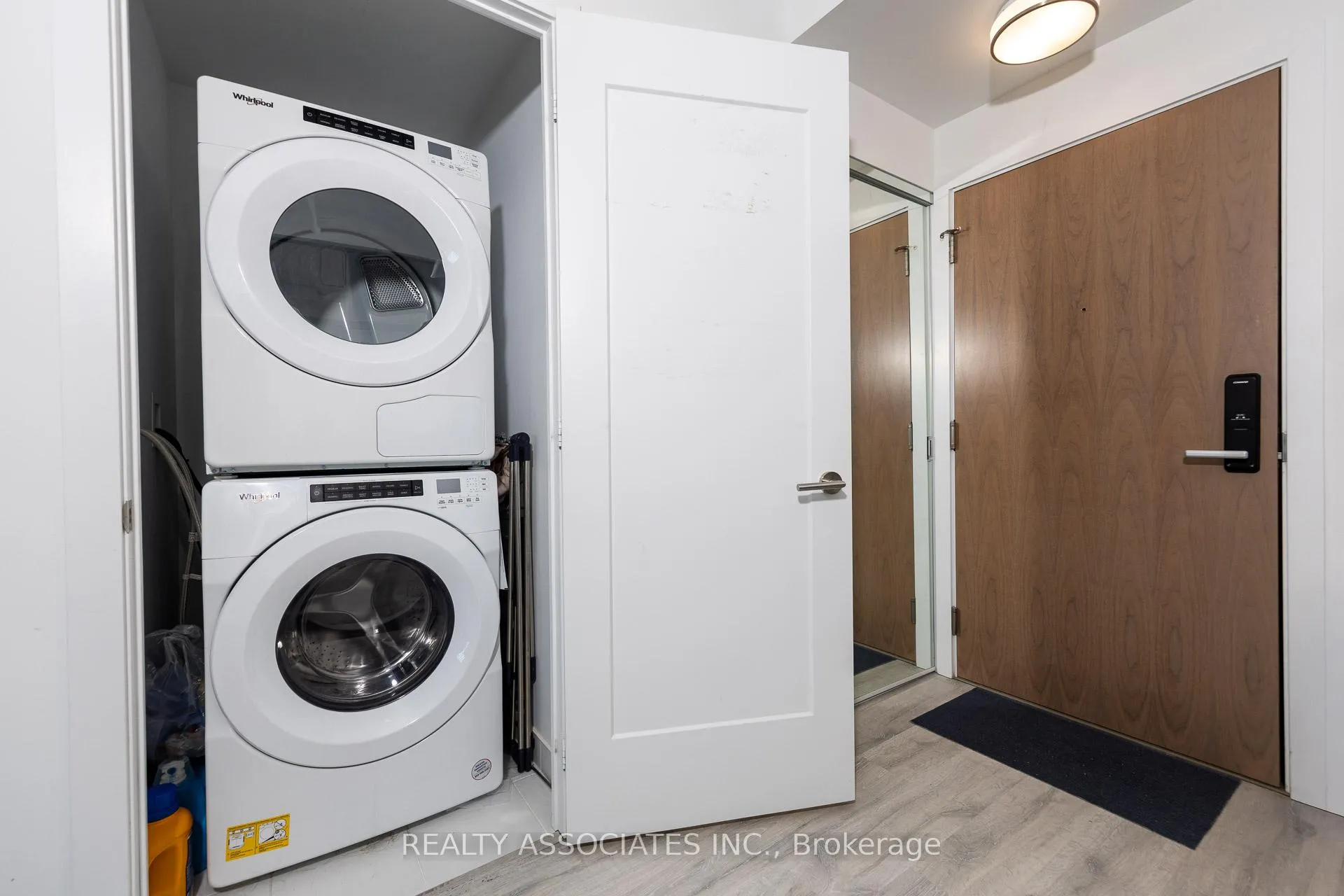 Photo 13 of Unit 2817, 585 Bloor Street E, Toronto, North St. James Town — HOMEH