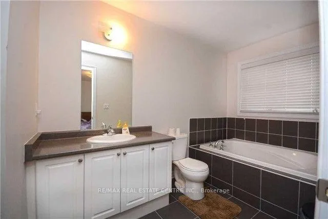Photo 12 of 64 Yardley Crescent S, Brampton, Credit Valley — HOMEH