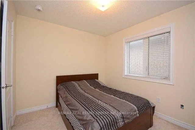 Photo 13 of 64 Yardley Crescent S, Brampton, Credit Valley — HOMEH