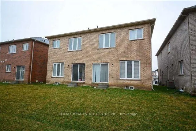 Photo 17 of 64 Yardley Crescent S, Brampton, Credit Valley — HOMEH