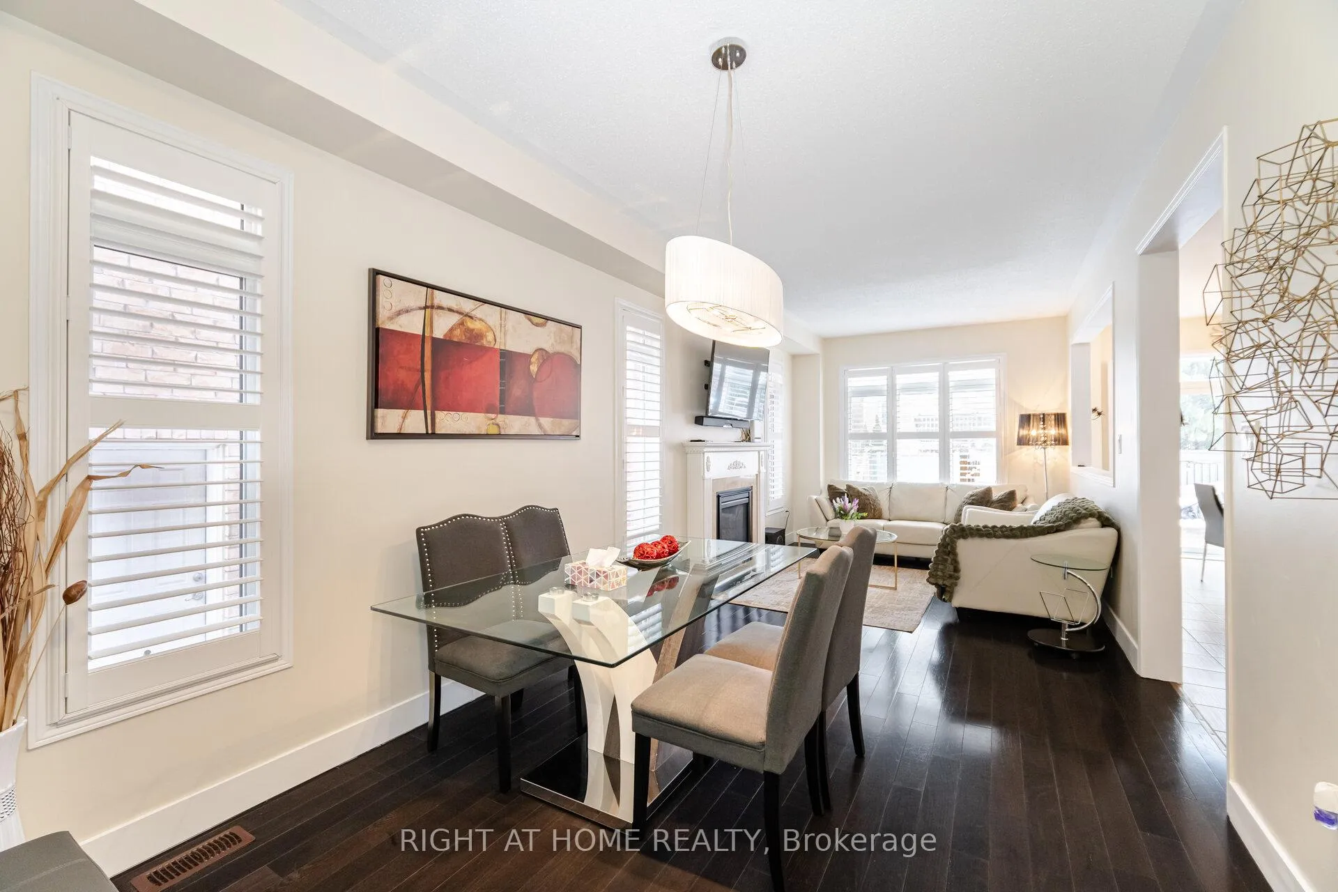 Photo 5 of 14 Duffel Crescent, Halton Hills, Georgetown — HOMEH