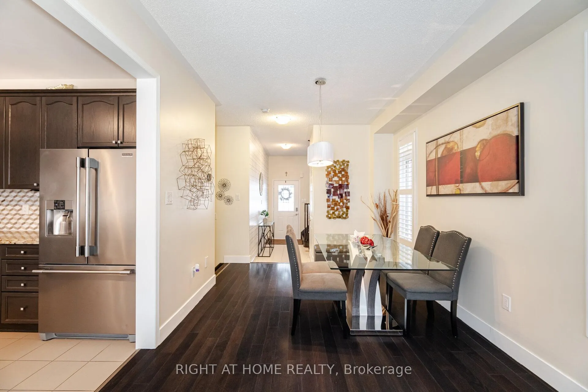 Photo 6 of 14 Duffel Crescent, Halton Hills, Georgetown — HOMEH