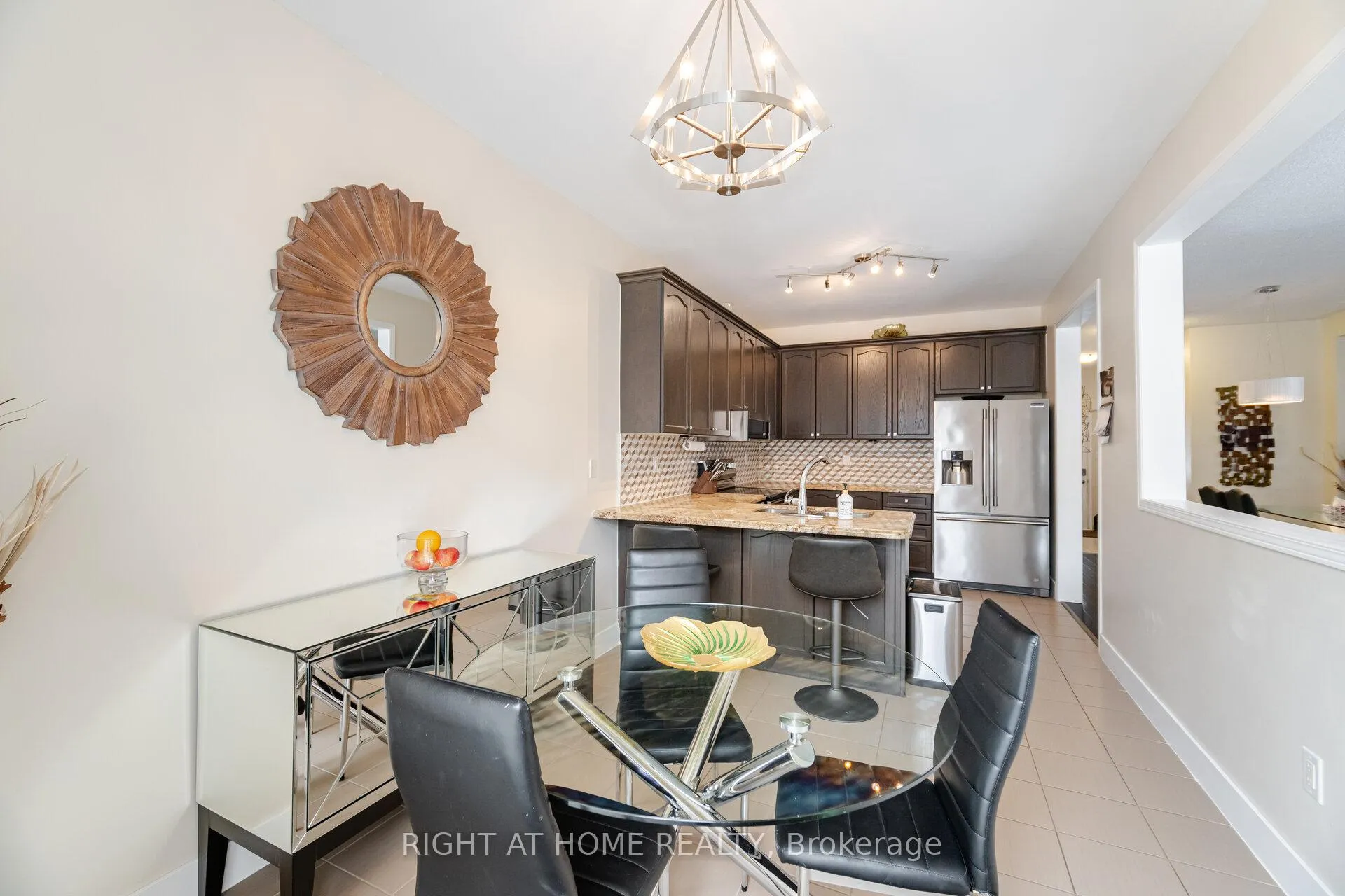 Photo 15 of 14 Duffel Crescent, Halton Hills, Georgetown — HOMEH