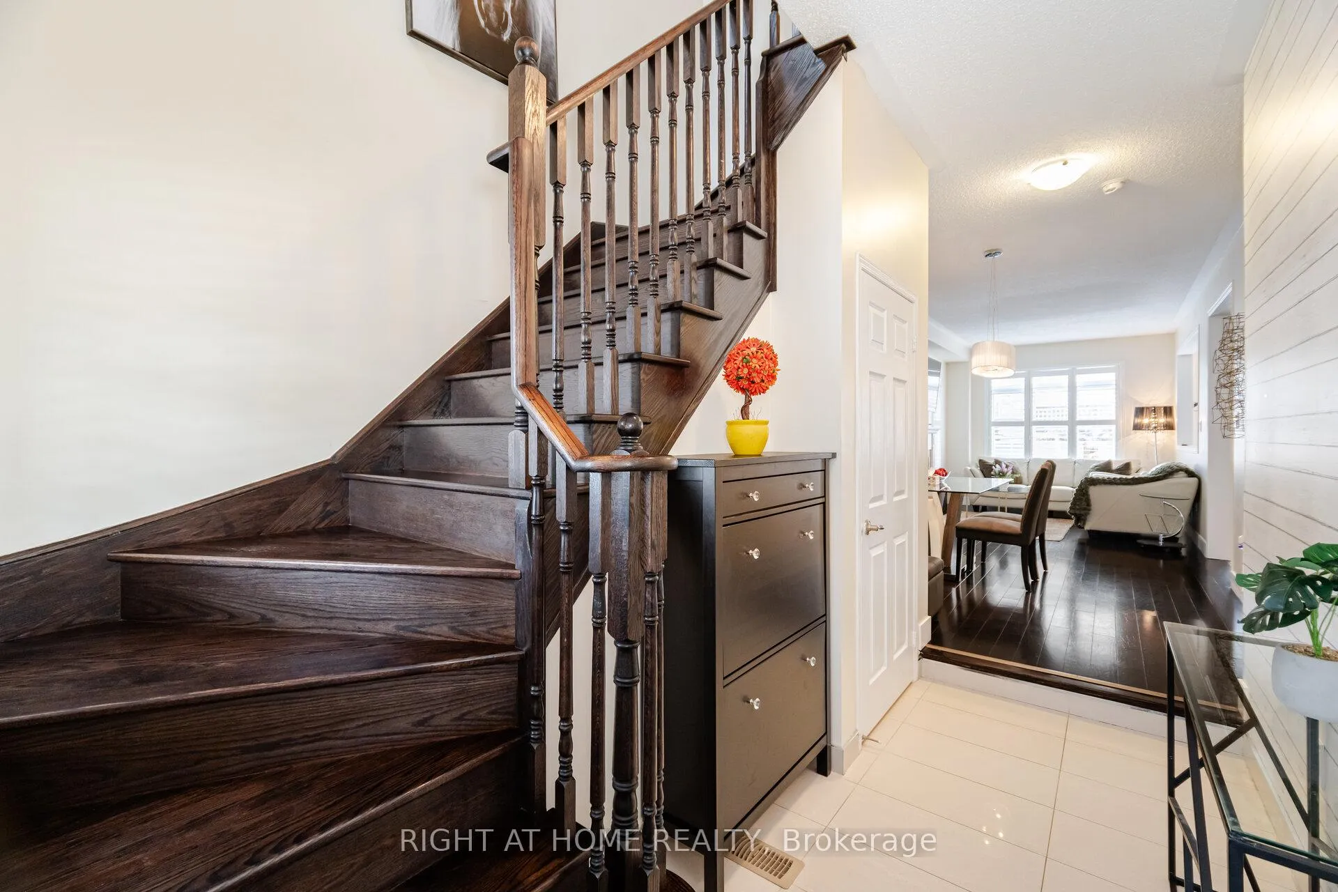 Photo 17 of 14 Duffel Crescent, Halton Hills, Georgetown — HOMEH