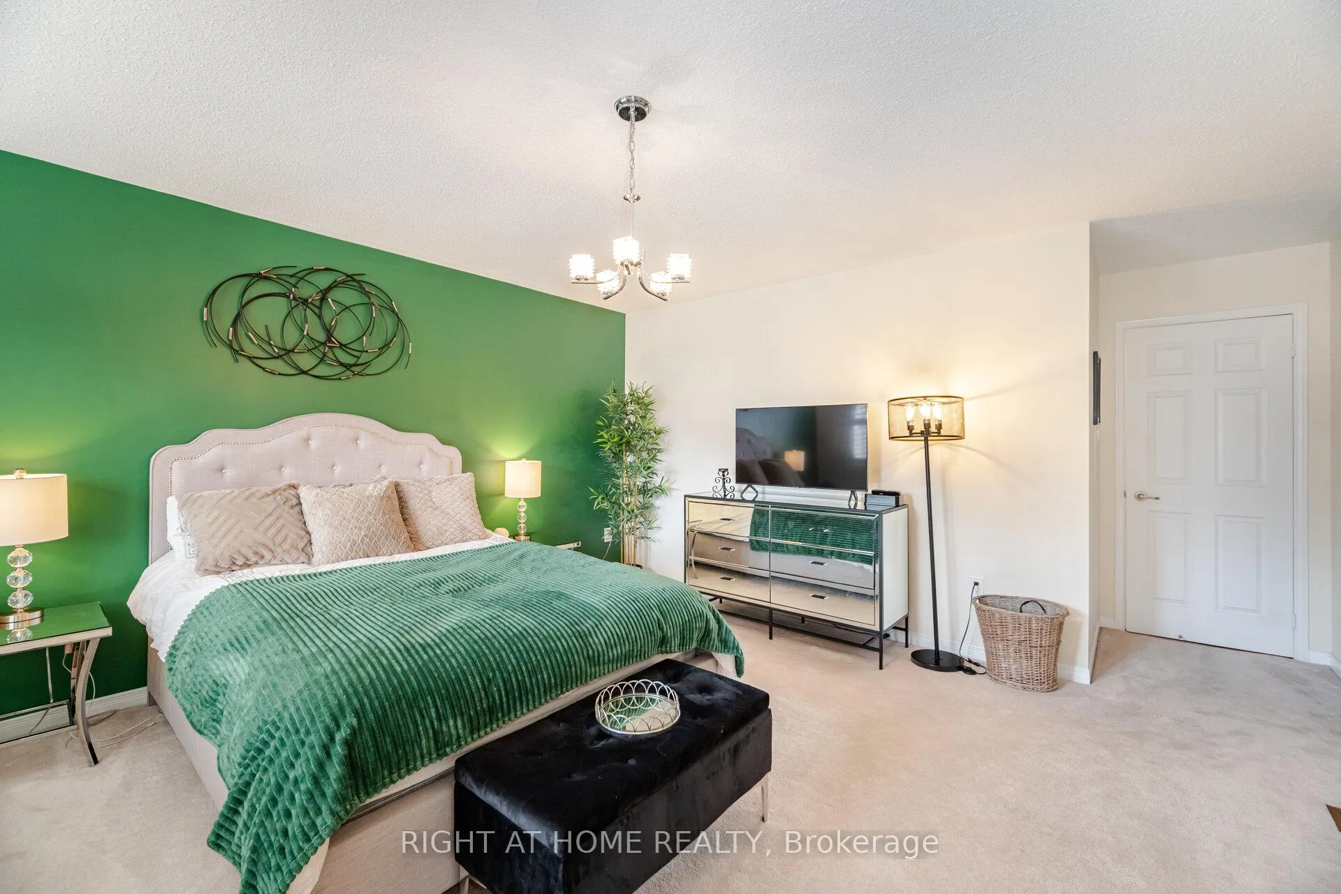 Photo 20 of 14 Duffel Crescent, Halton Hills, Georgetown — HOMEH