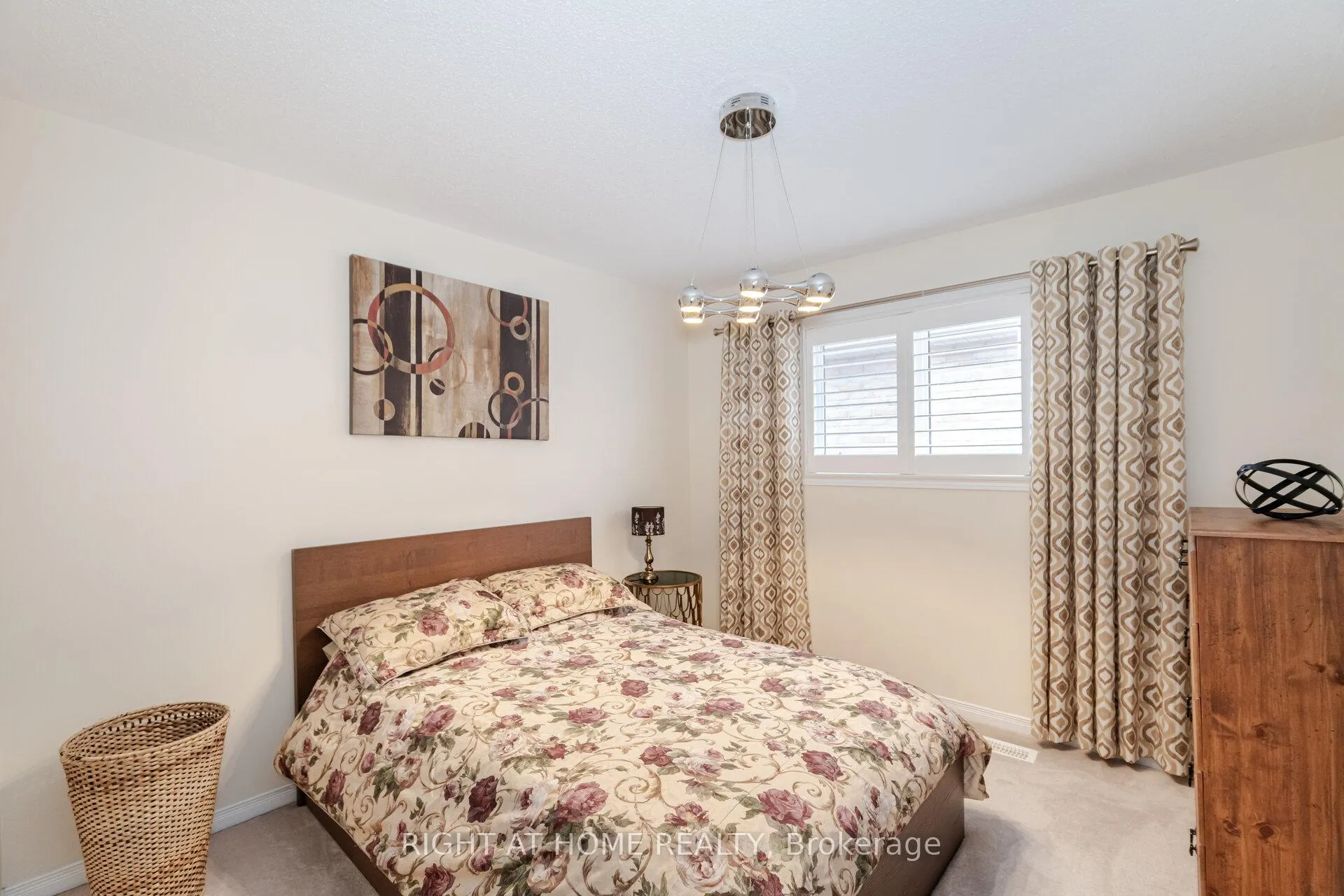 Photo 28 of 14 Duffel Crescent, Halton Hills, Georgetown — HOMEH
