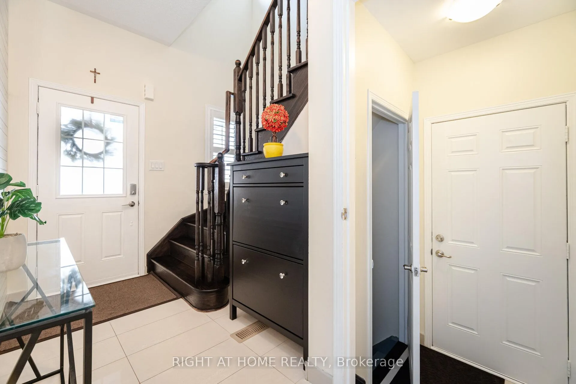 Photo 32 of 14 Duffel Crescent, Halton Hills, Georgetown — HOMEH