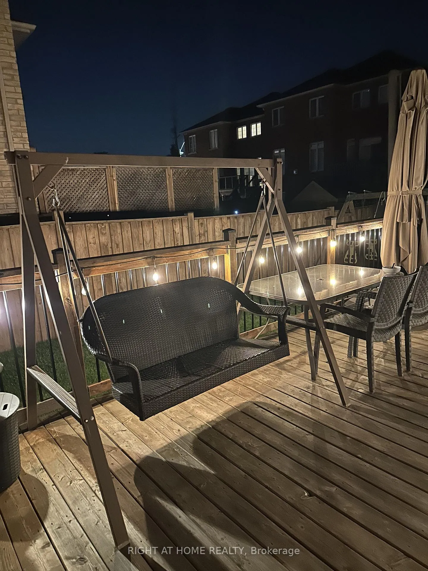 Photo 33 of 14 Duffel Crescent, Halton Hills, Georgetown — HOMEH