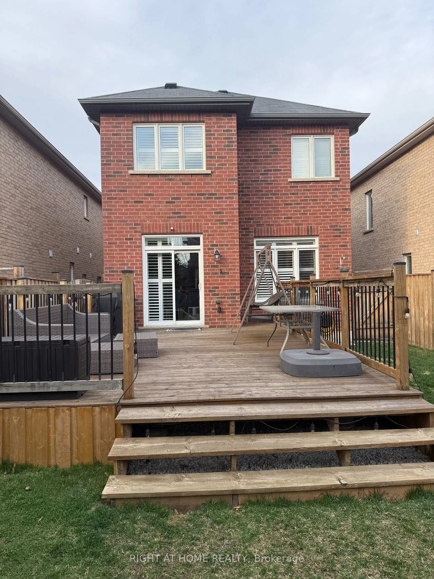 Photo 35 of 14 Duffel Crescent, Halton Hills, Georgetown — HOMEH