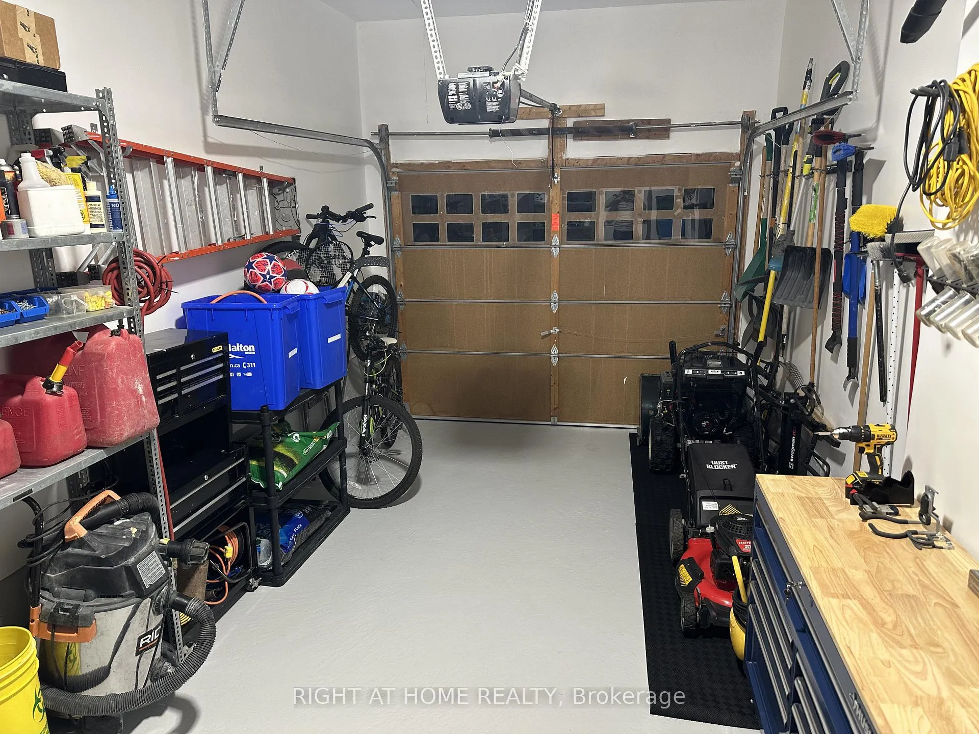 Photo 37 of 14 Duffel Crescent, Halton Hills, Georgetown — HOMEH