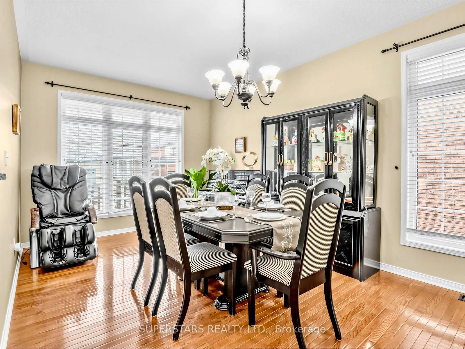 Photo 6 of 7 Wilcliff Court, Markham, Greensborough — HOMEH