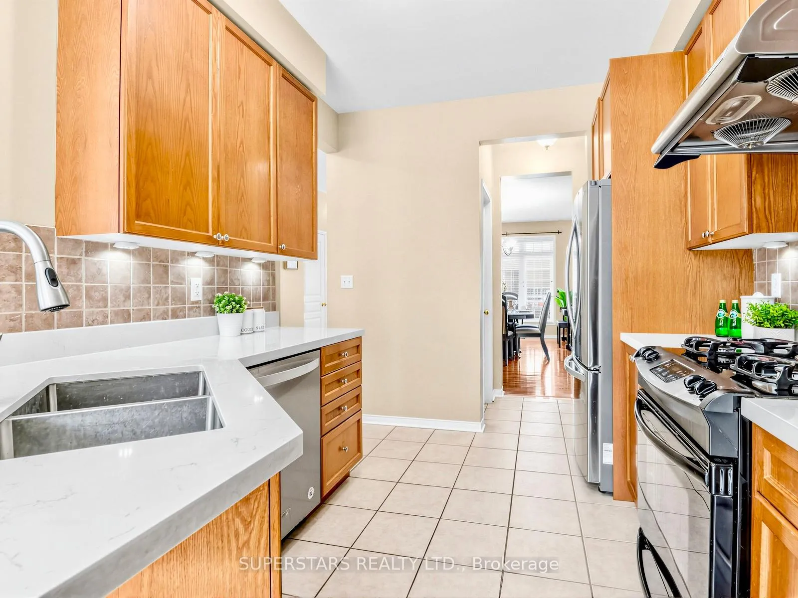 Photo 8 of 7 Wilcliff Court, Markham, Greensborough — HOMEH