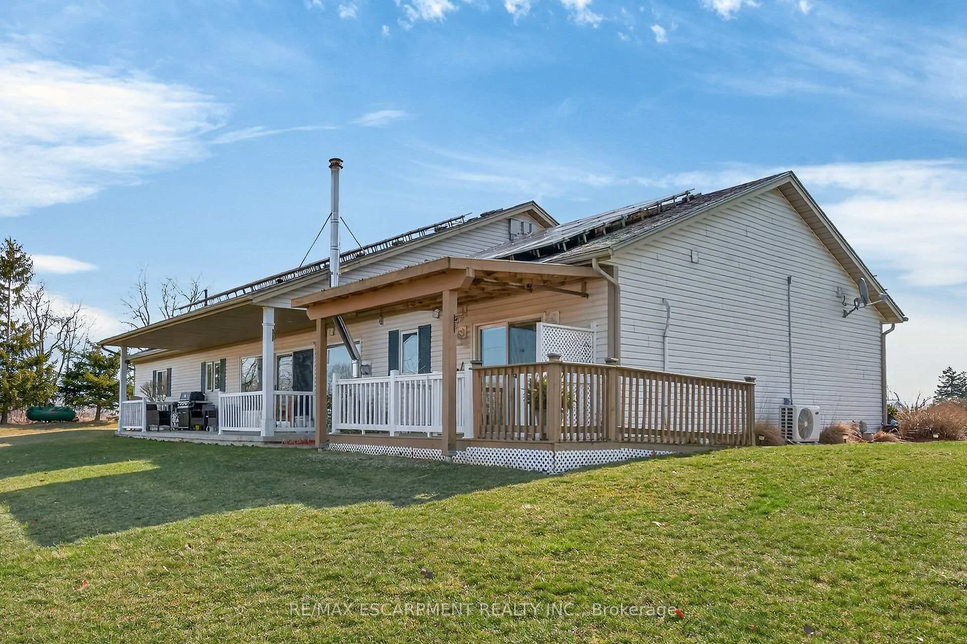 Photo 34 of 2 Foxlow Crescent, Haldimand — HOMEH