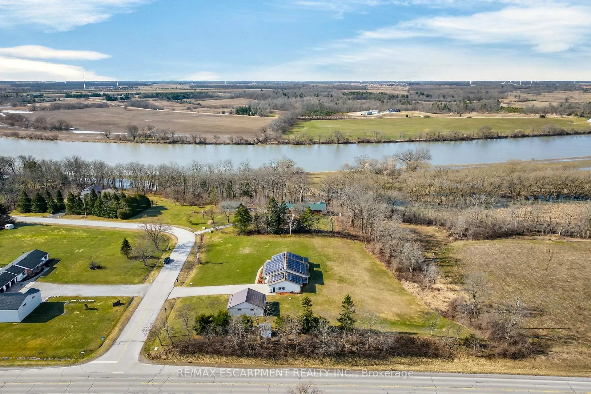 Photo 48 of 2 Foxlow Crescent, Haldimand — HOMEH