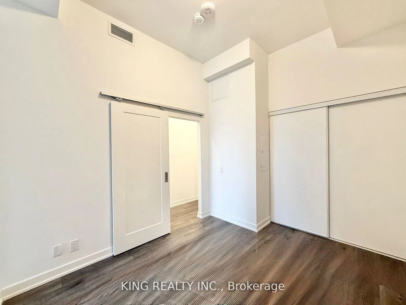 Photo 6 of Unit 106, 2 Manderley Drive, Scarborough, Birchcliffe-Cliffside — HOMEH