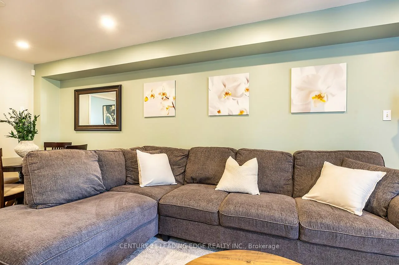 Photo 13 of 10 Oglevie Drive, Whitby, Pringle Creek — HOMEH