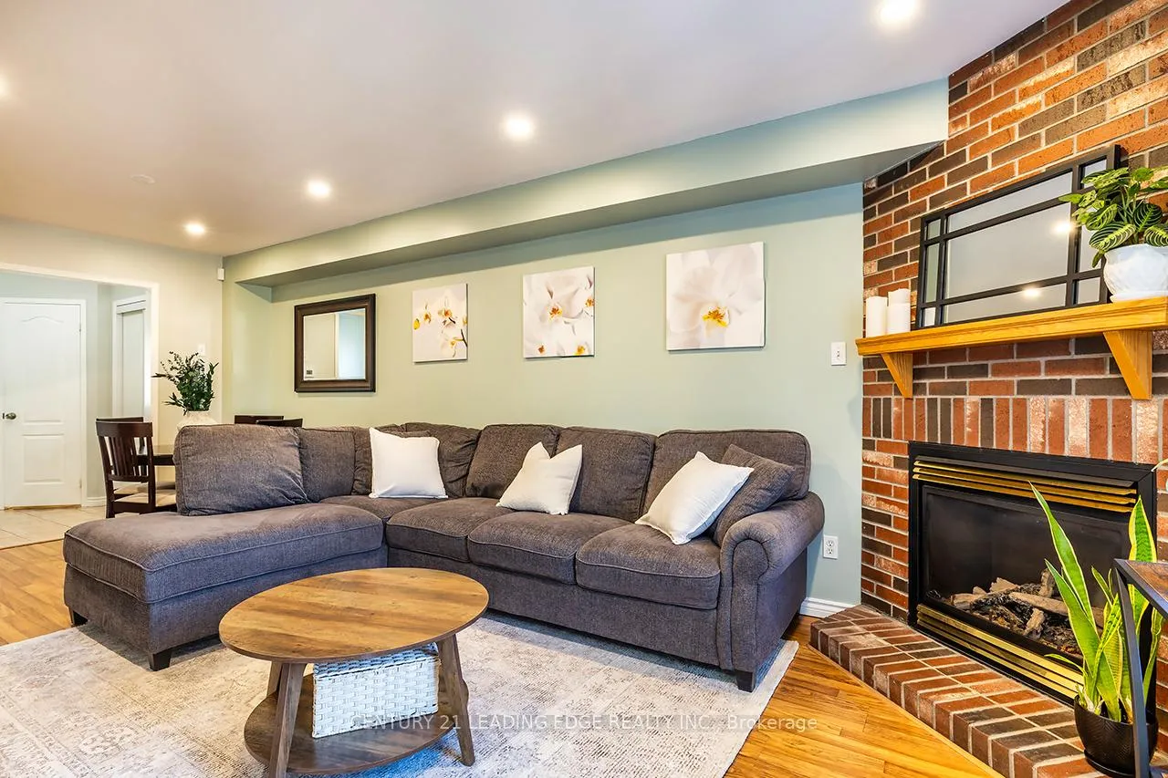 Photo 14 of 10 Oglevie Drive, Whitby, Pringle Creek — HOMEH
