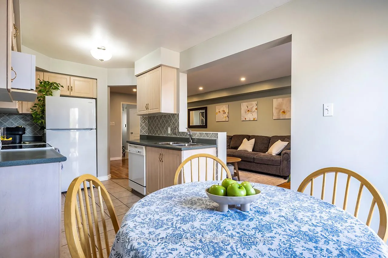 Photo 18 of 10 Oglevie Drive, Whitby, Pringle Creek — HOMEH