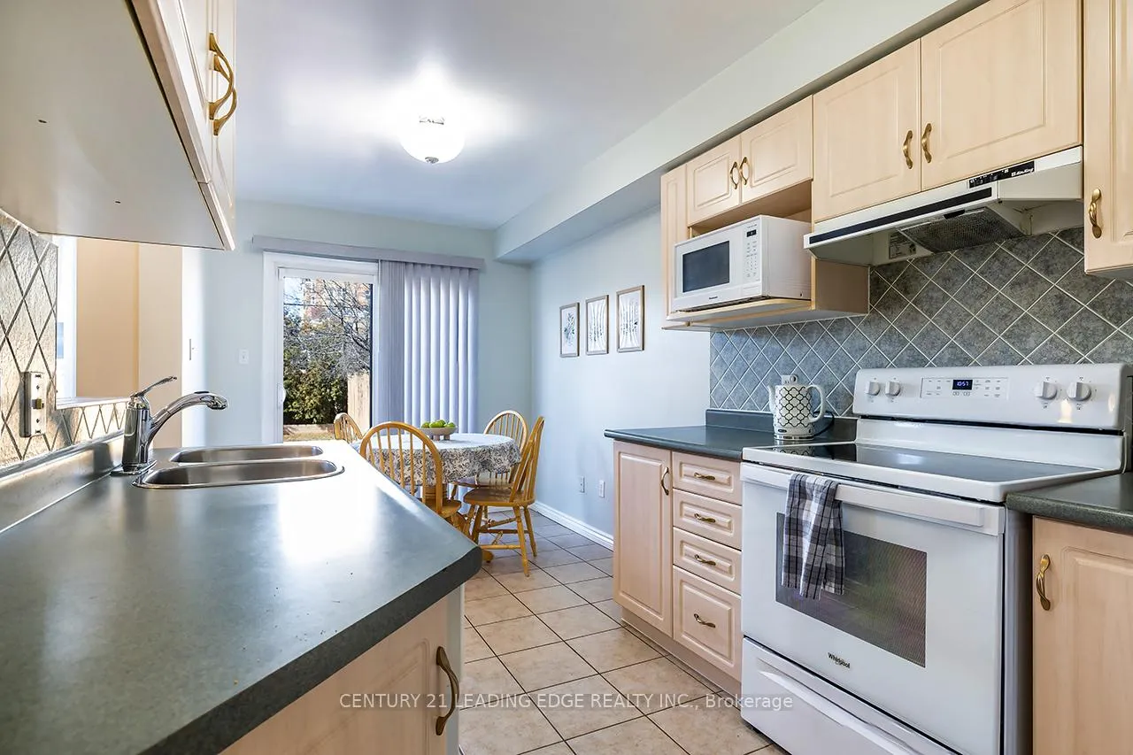 Photo 22 of 10 Oglevie Drive, Whitby, Pringle Creek — HOMEH