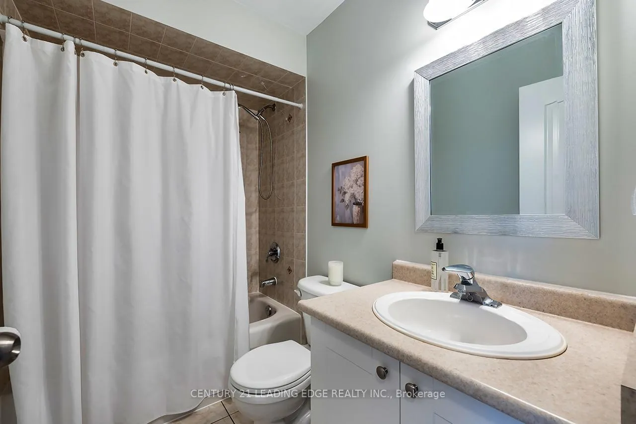 Photo 32 of 10 Oglevie Drive, Whitby, Pringle Creek — HOMEH