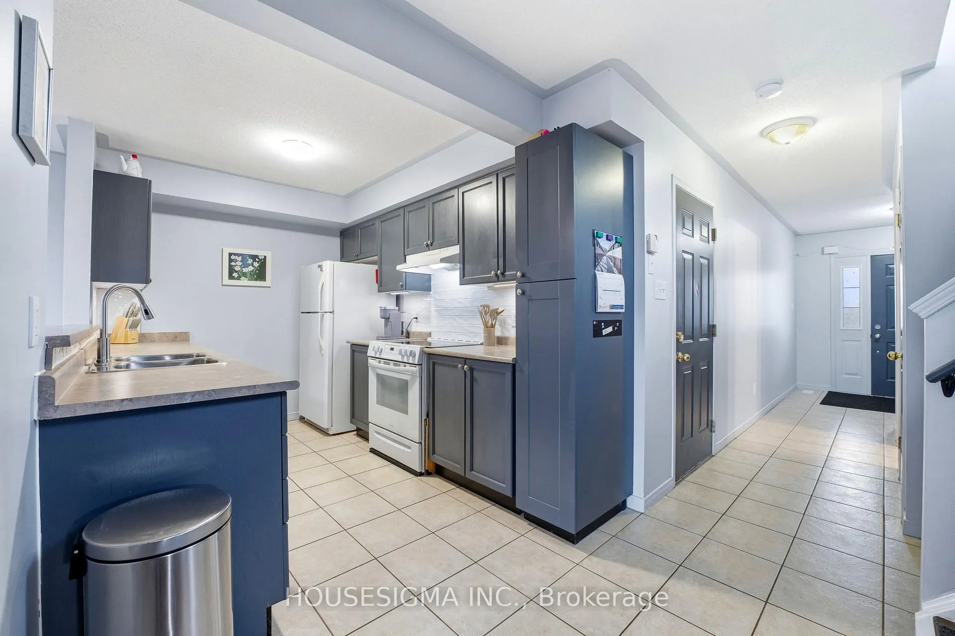 Photo 10 of Unit C, 123 Whitlaw Way, Brant, Paris — HOMEH