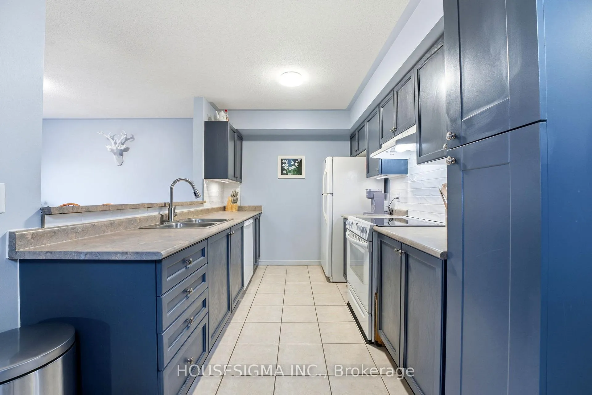 Photo 11 of Unit C, 123 Whitlaw Way, Brant, Paris — HOMEH