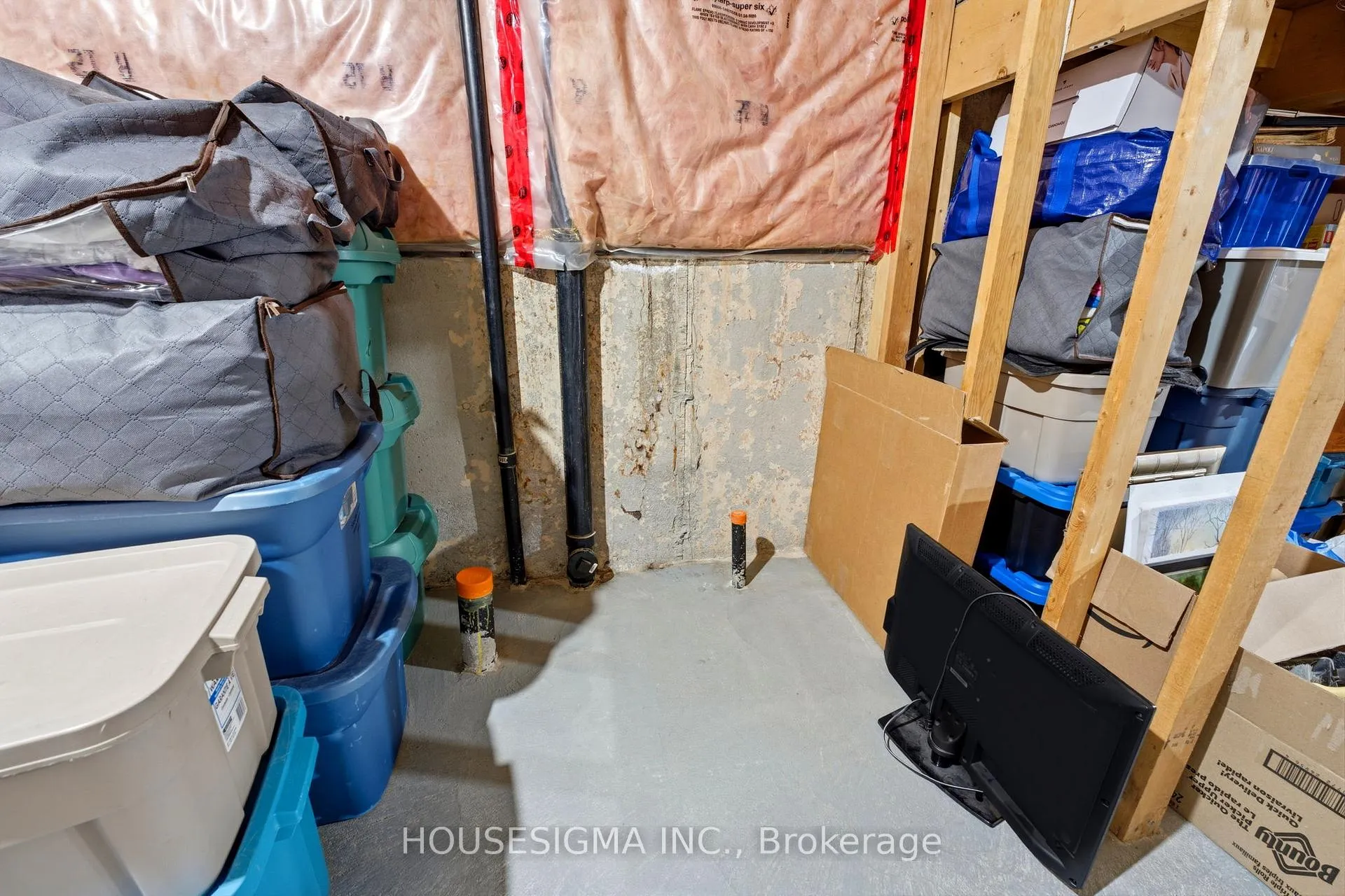 Photo 23 of Unit C, 123 Whitlaw Way, Brant, Paris — HOMEH