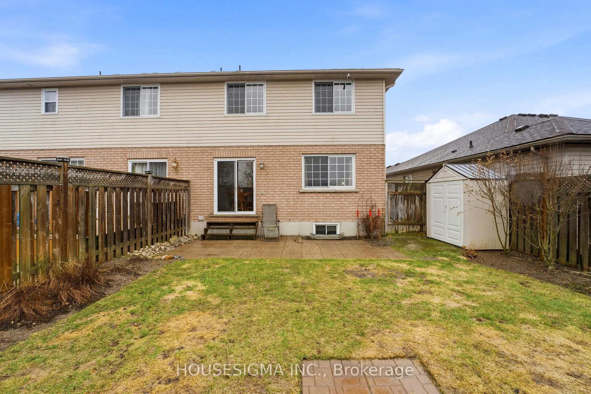 Photo 25 of Unit C, 123 Whitlaw Way, Brant, Paris — HOMEH