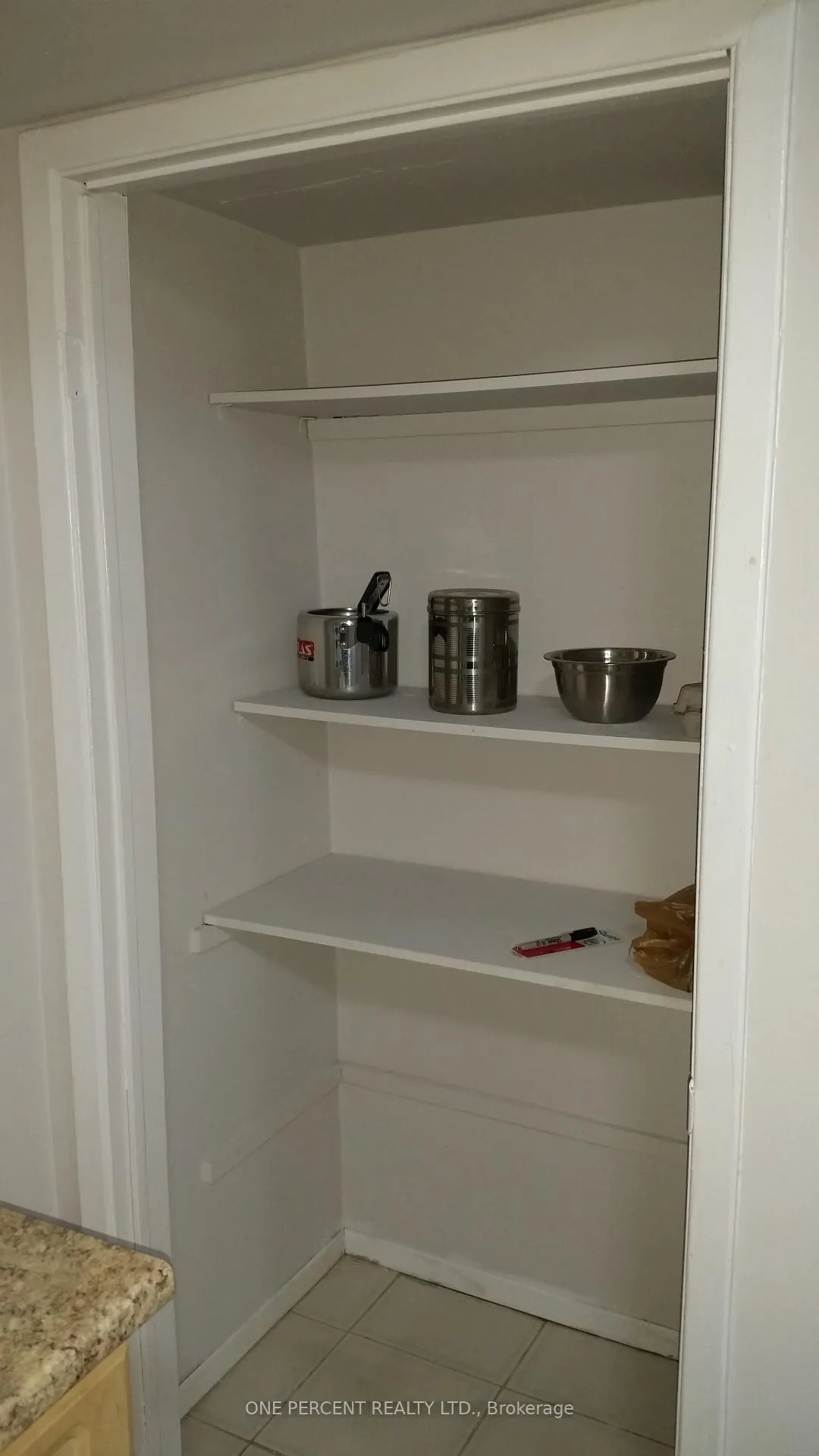 Photo 8 of Unit Basement Apartment, 52 Timberlane Drive, Brampton, Fletcher's Creek South — HOMEH