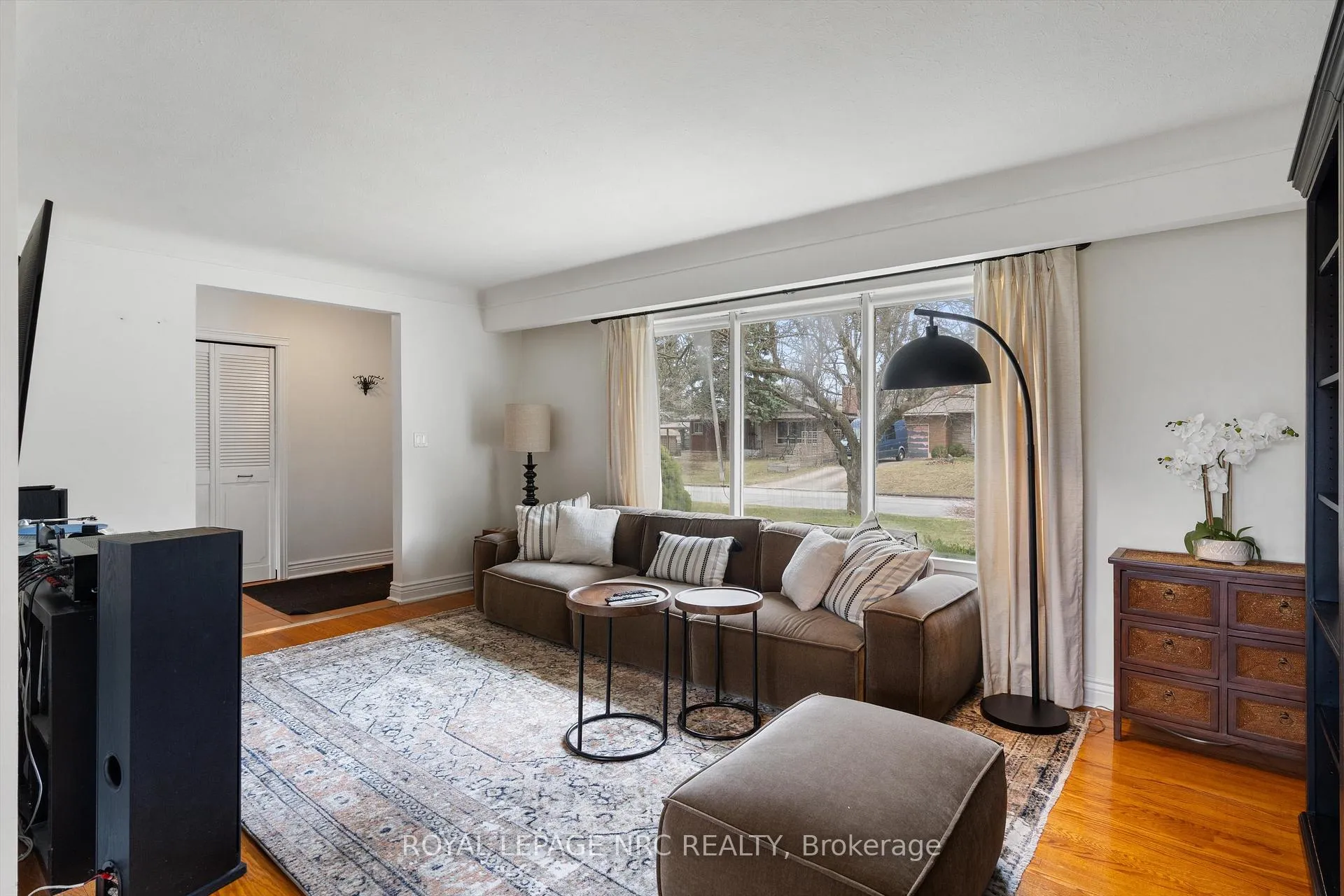 Photo 8 of 24 Valerie Drive, St. Catharines, Glendale/Glenridge — HOMEH