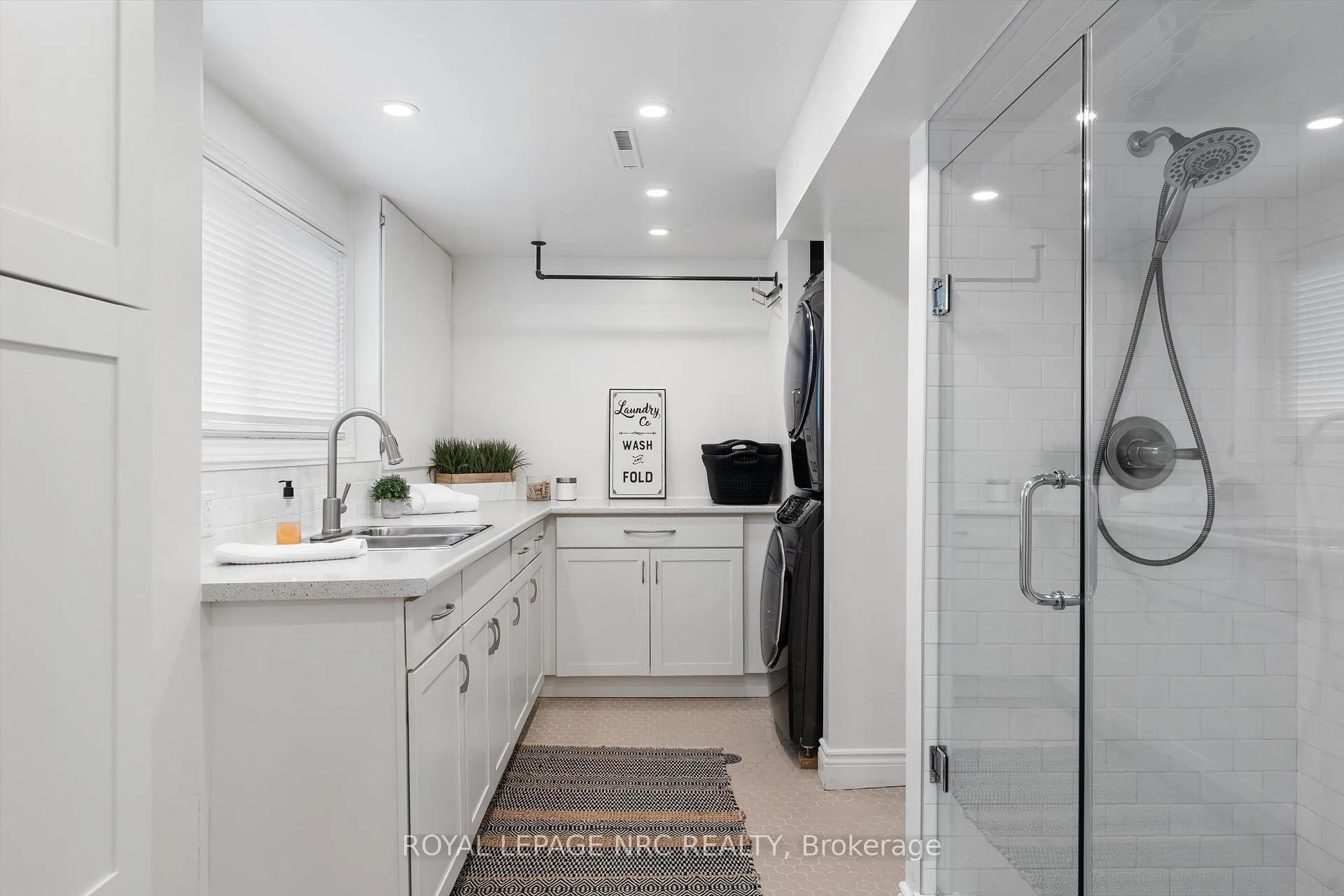 Photo 13 of 24 Valerie Drive, St. Catharines, Glendale/Glenridge — HOMEH