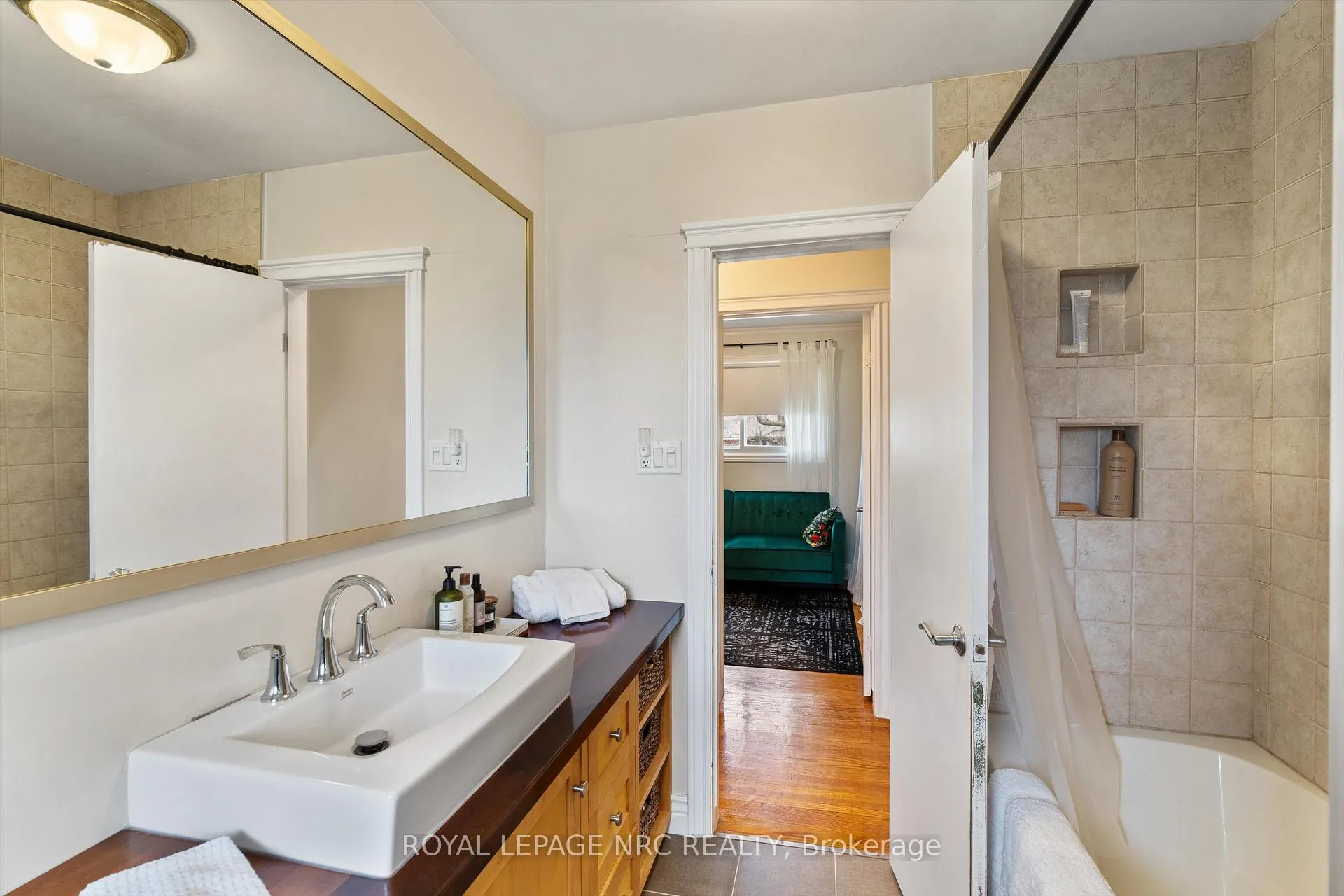 Photo 22 of 24 Valerie Drive, St. Catharines, Glendale/Glenridge — HOMEH