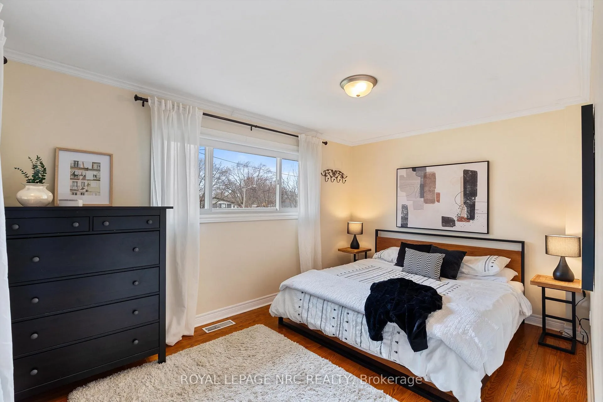 Photo 23 of 24 Valerie Drive, St. Catharines, Glendale/Glenridge — HOMEH