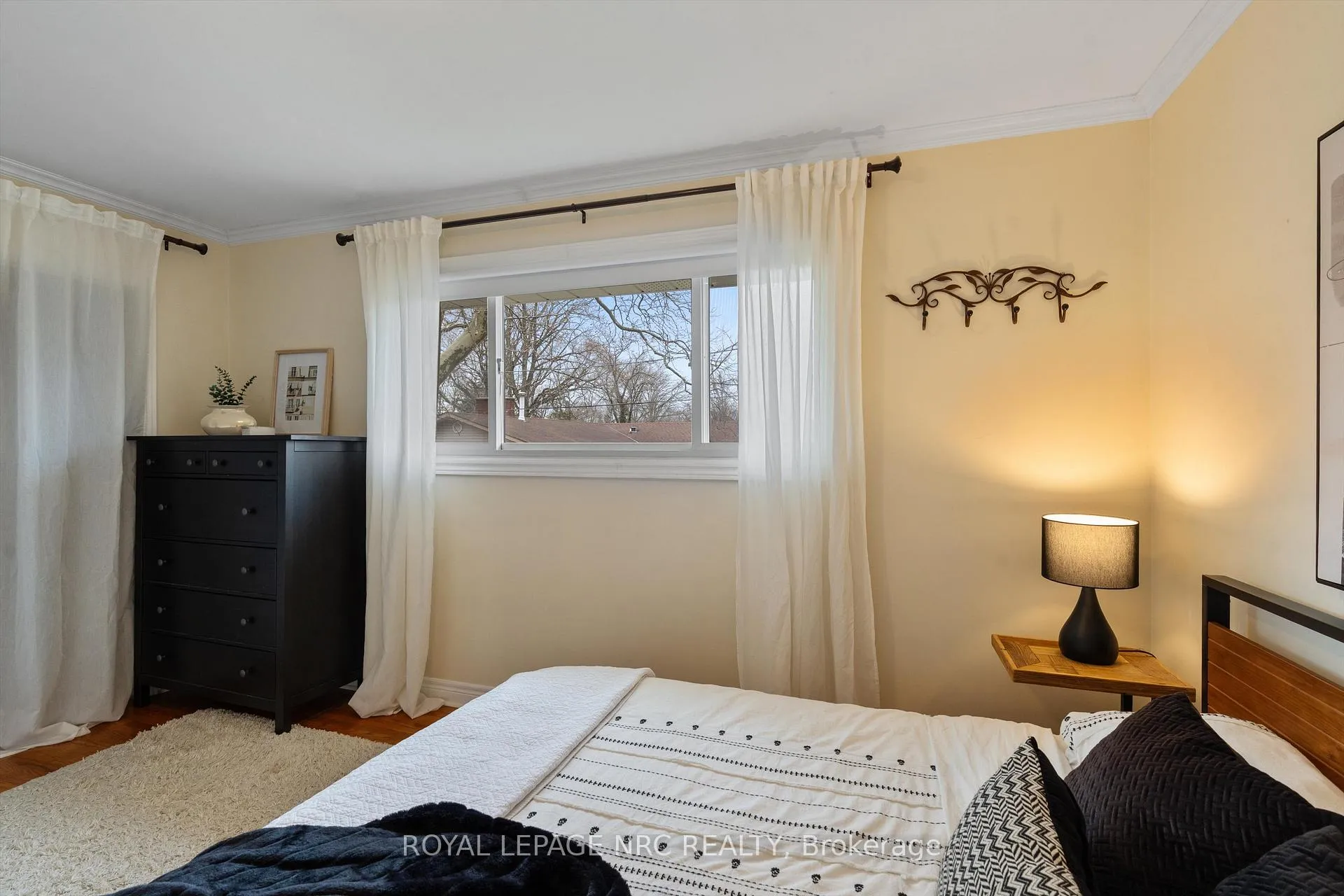 Photo 25 of 24 Valerie Drive, St. Catharines, Glendale/Glenridge — HOMEH