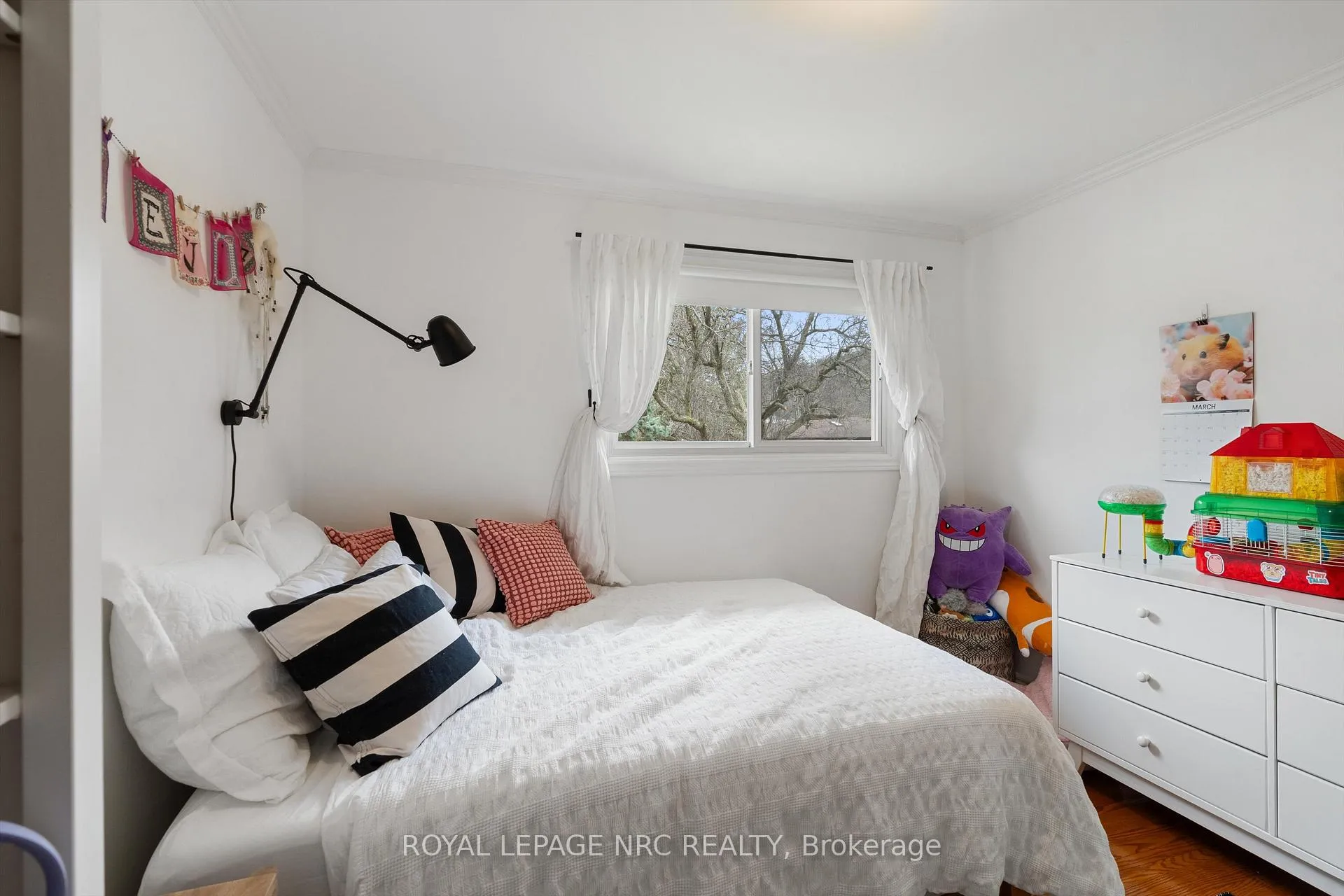 Photo 28 of 24 Valerie Drive, St. Catharines, Glendale/Glenridge — HOMEH