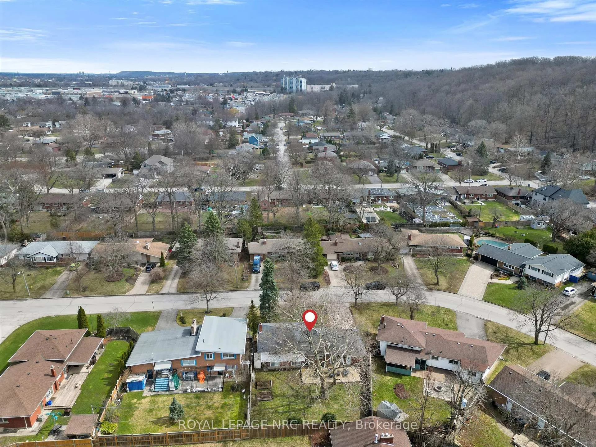 Photo 42 of 24 Valerie Drive, St. Catharines, Glendale/Glenridge — HOMEH