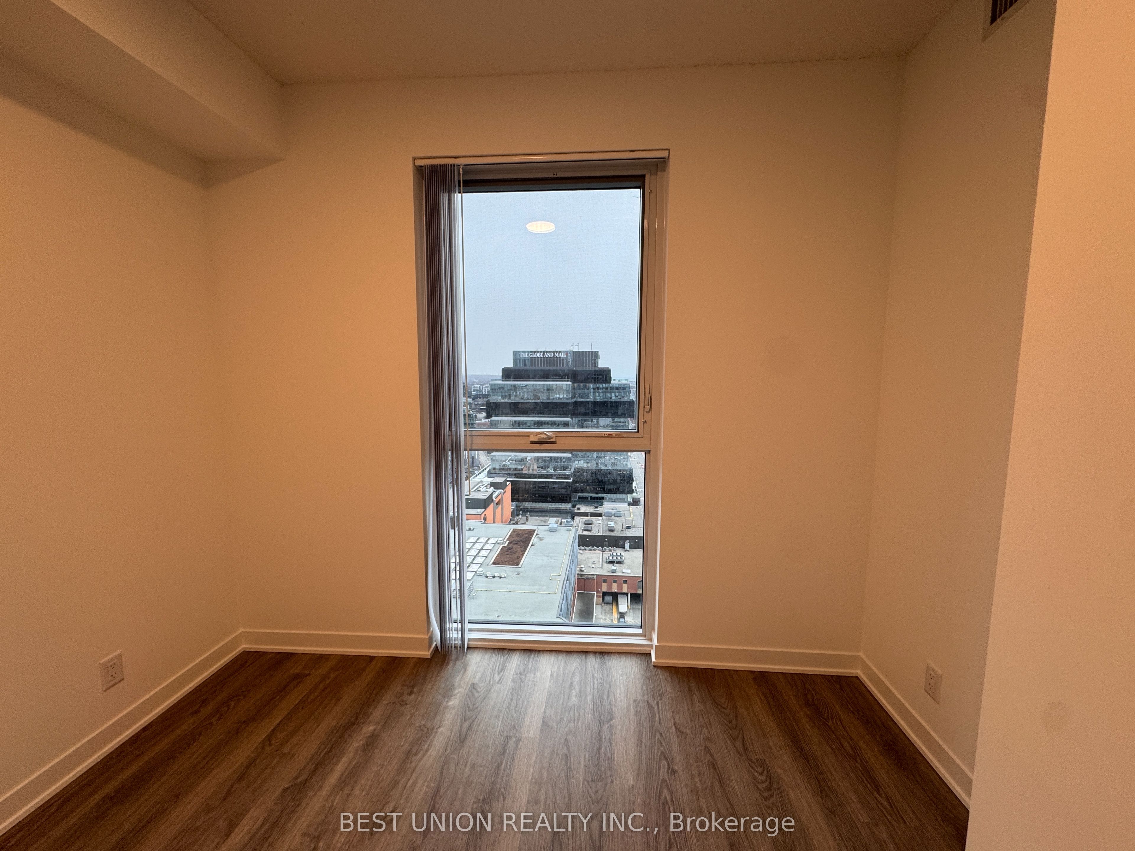 Photo 3 of Unit 2805, 180 Front Street E, Toronto, Moss Park — HOMEH