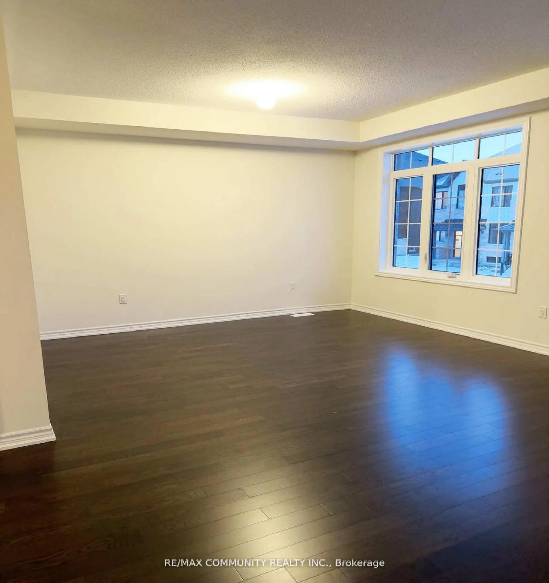 Photo 4 of 2634 Apricot Lane S, Pickering, Rural Pickering — HOMEH