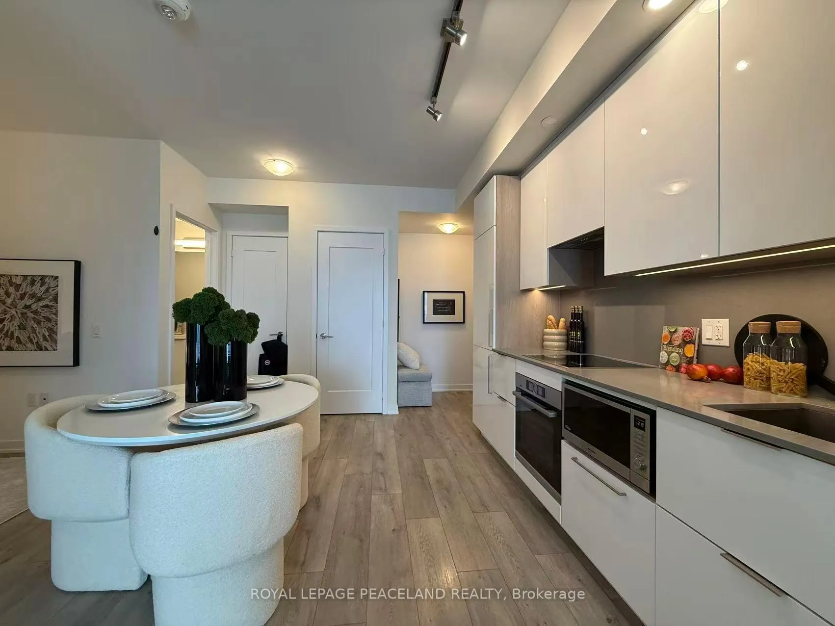 Photo 8 of Unit 1710, 28 Freeland Street, Toronto, Waterfront Communities — HOMEH