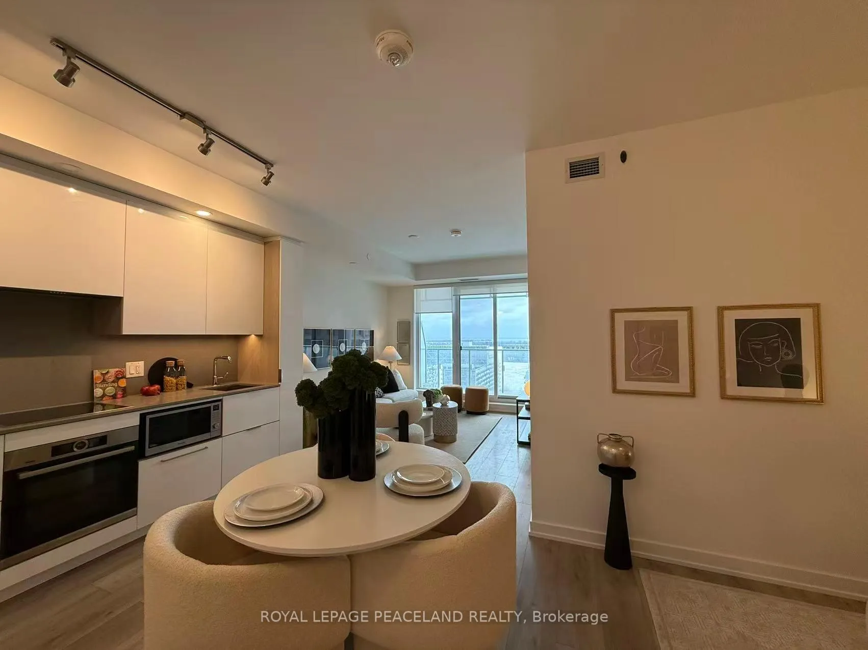Photo 11 of Unit 1710, 28 Freeland Street, Toronto, Waterfront Communities — HOMEH