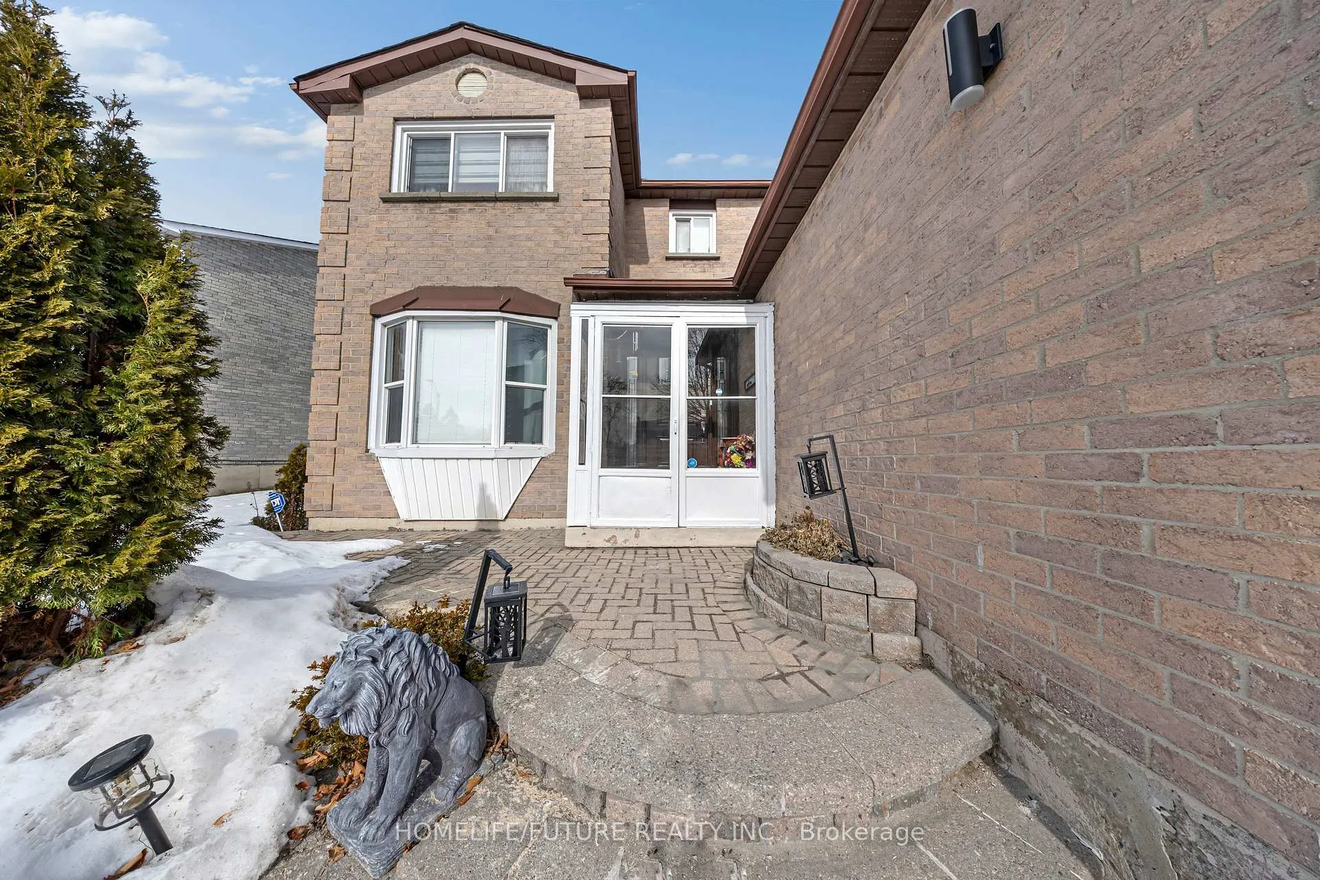 Photo 5 of 24 Adams Drive, Ajax, Central — HOMEH