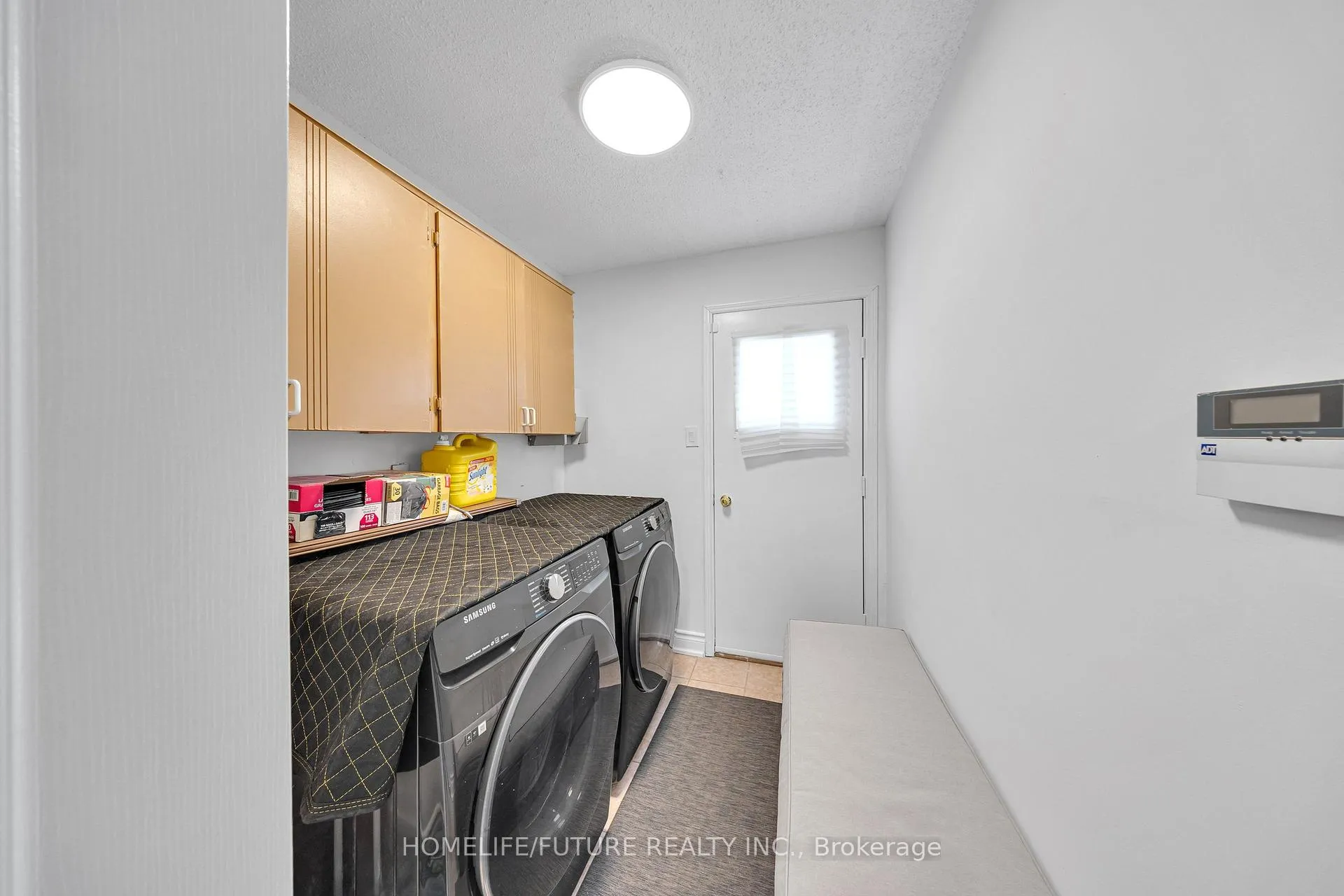 Photo 8 of 24 Adams Drive, Ajax, Central — HOMEH