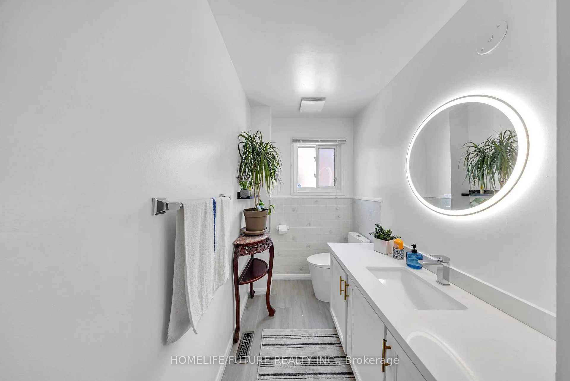 Photo 9 of 24 Adams Drive, Ajax, Central — HOMEH