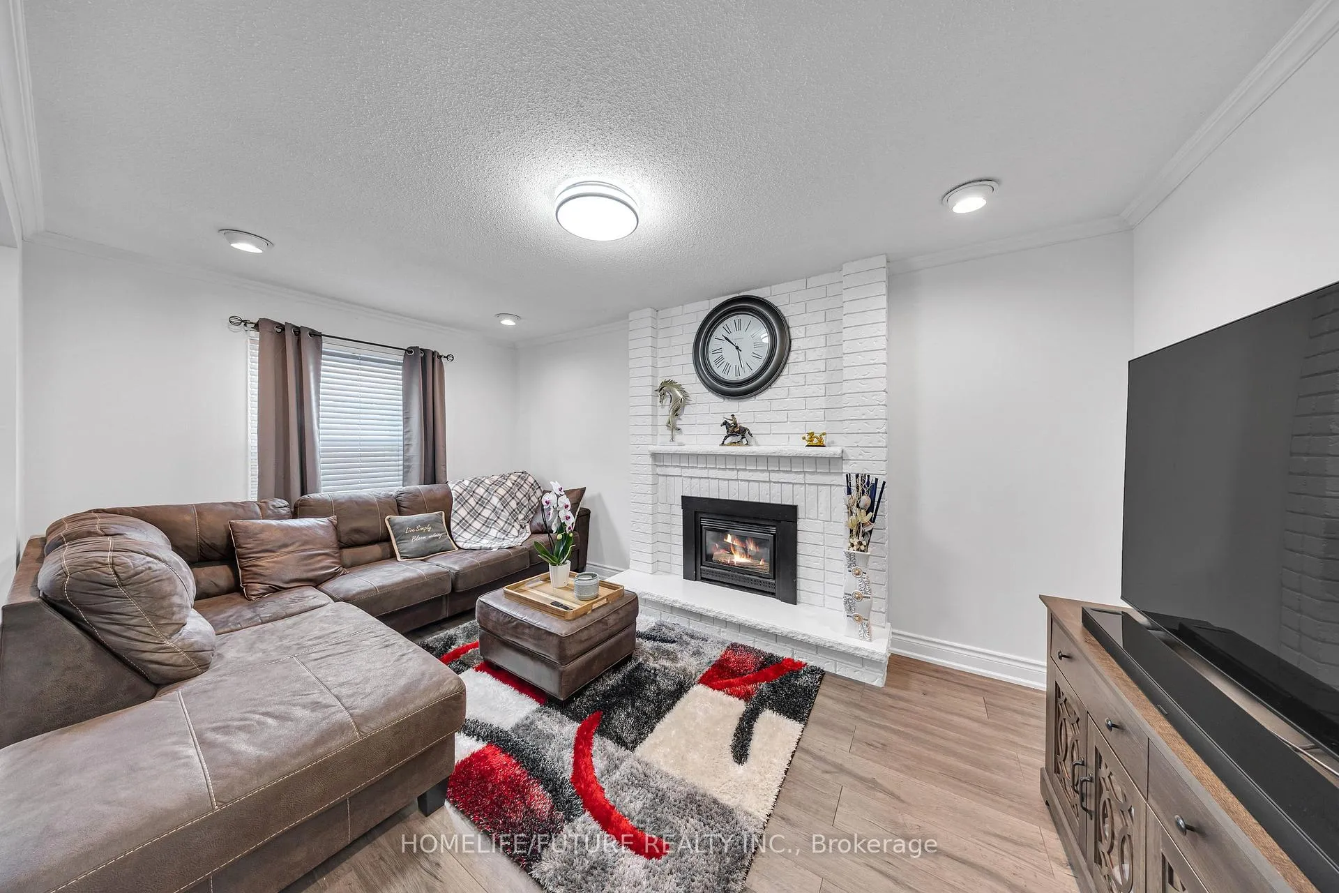 Photo 10 of 24 Adams Drive, Ajax, Central — HOMEH