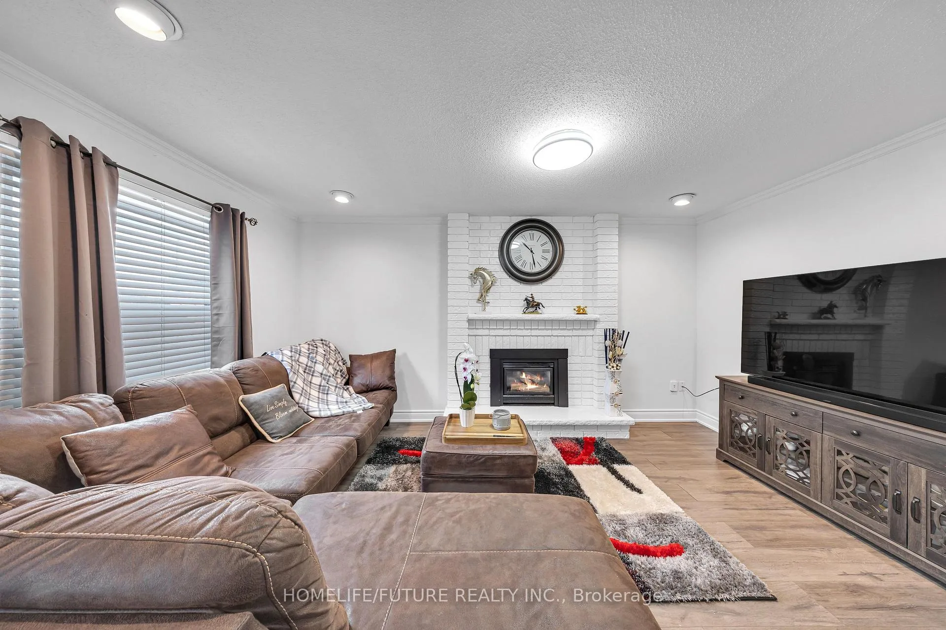 Photo 13 of 24 Adams Drive, Ajax, Central — HOMEH