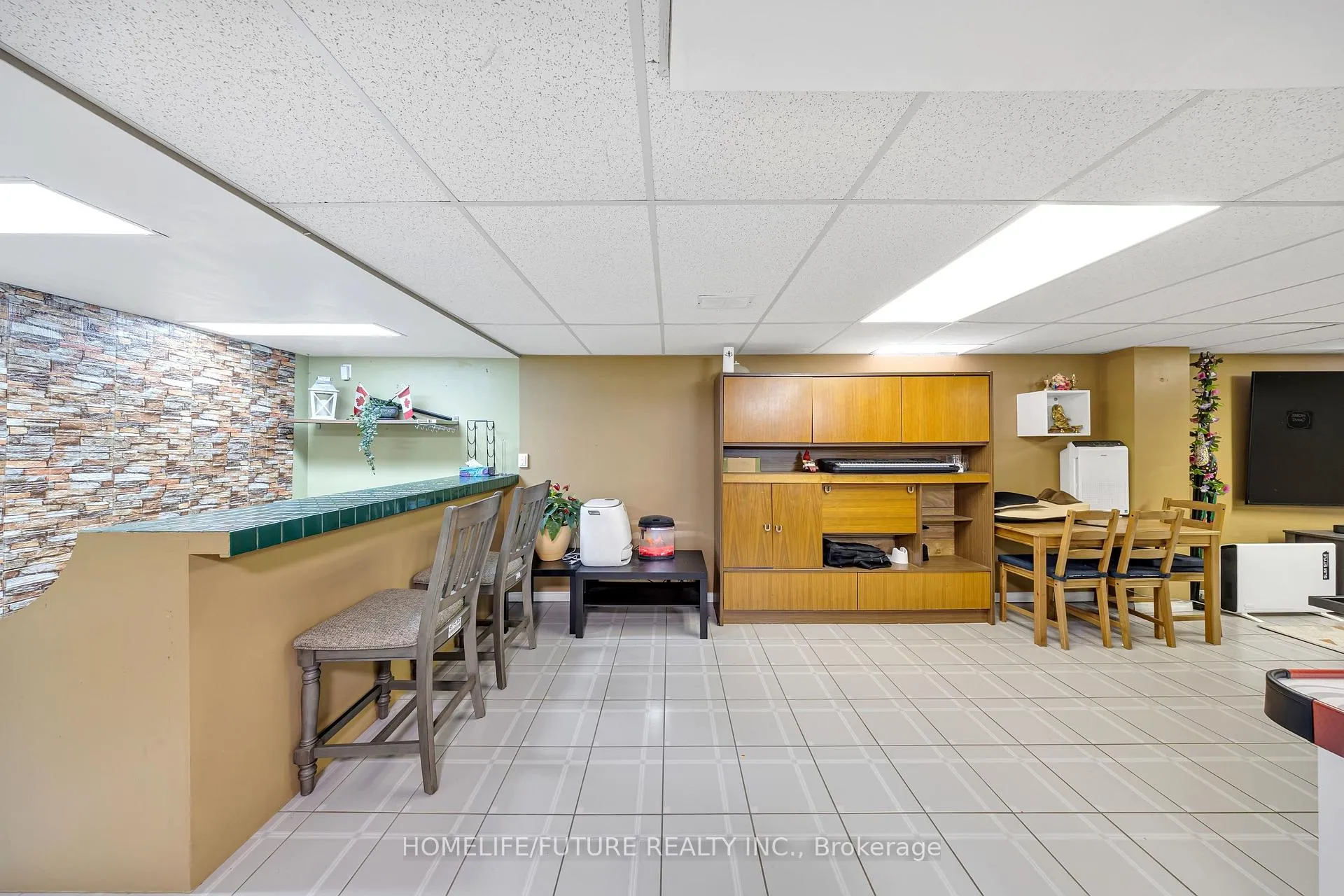 Photo 35 of 24 Adams Drive, Ajax, Central — HOMEH