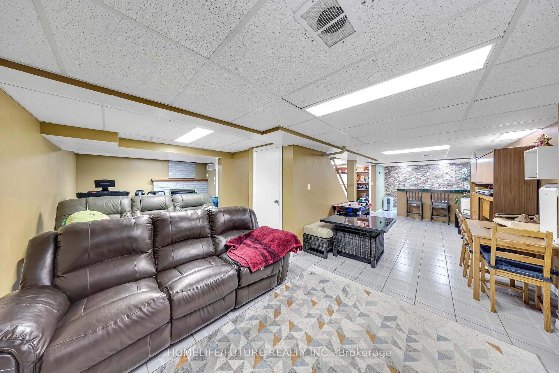 Photo 40 of 24 Adams Drive, Ajax, Central — HOMEH