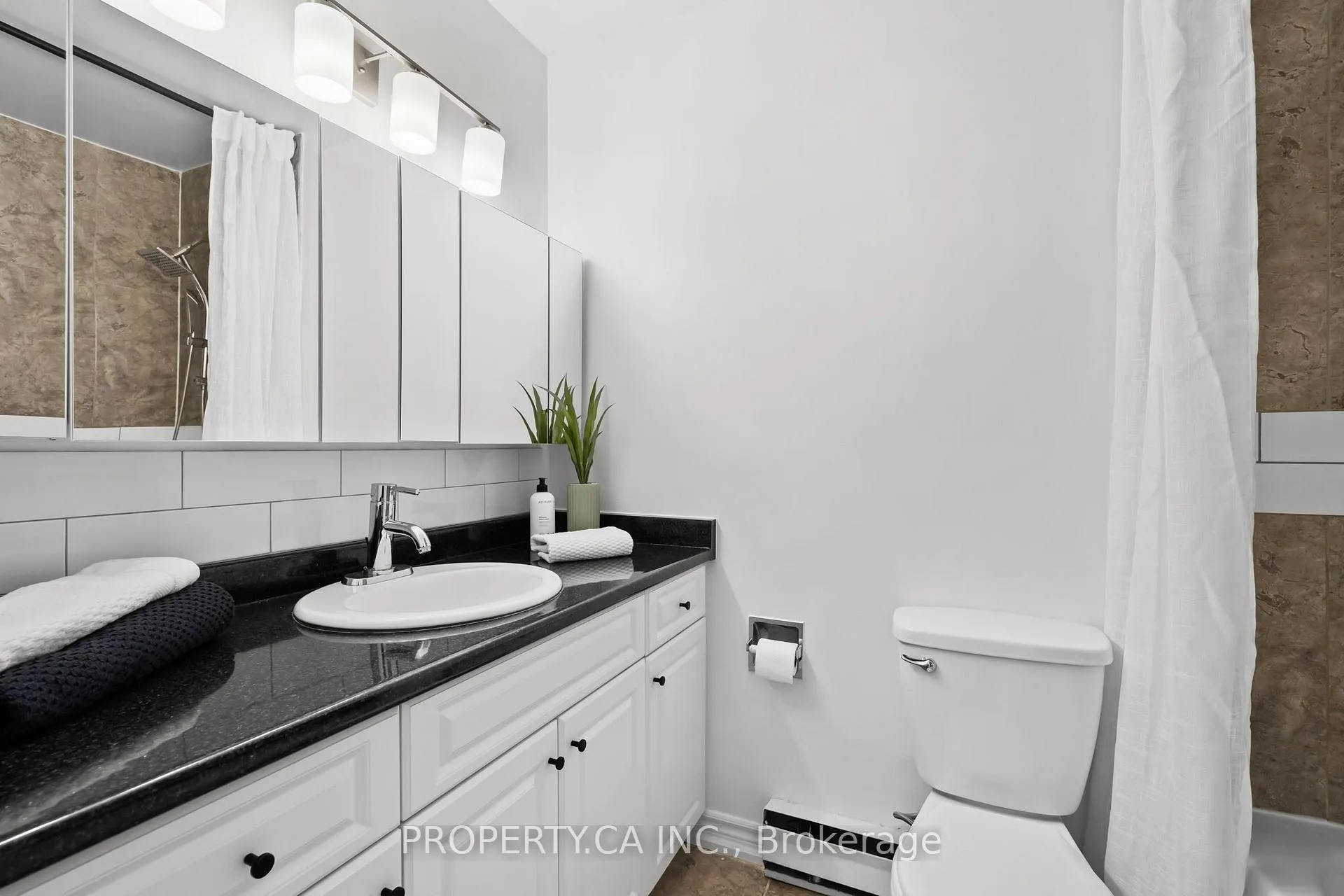 Photo 11 of Unit 179, 1055 Dundas Street E, Mississauga, Applewood — HOMEH